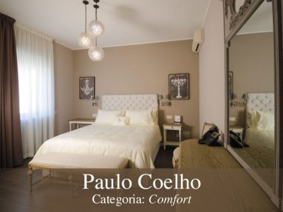 camera Paulo Coelho